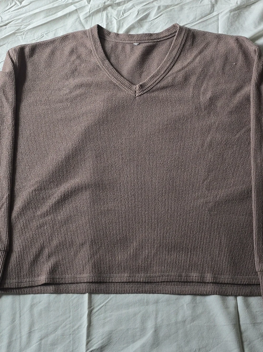 Relaxed V-Neck Women’s Sweater in Mauve Brown - Picture 2 of 4